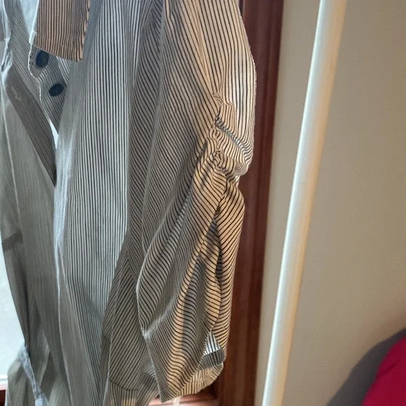 Top - Picture 3 of 4